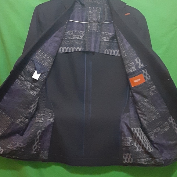 Blazer - Picture 6 of 6